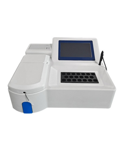 Analyseur semi-automatique de Biochimie