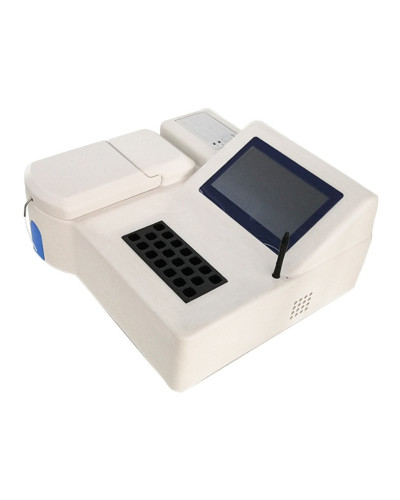 Analyseur semi-automatique de Biochimie