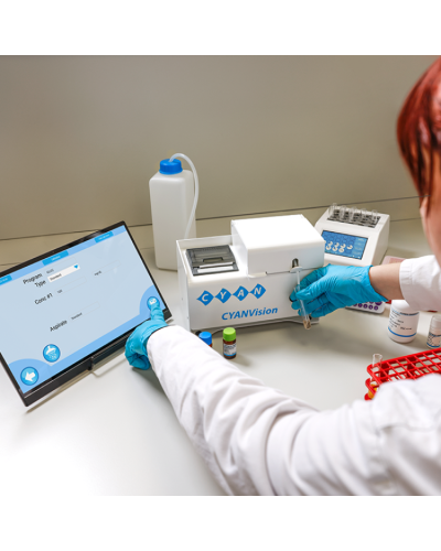 Semi-automate de biochimie modèle CYAN Vision