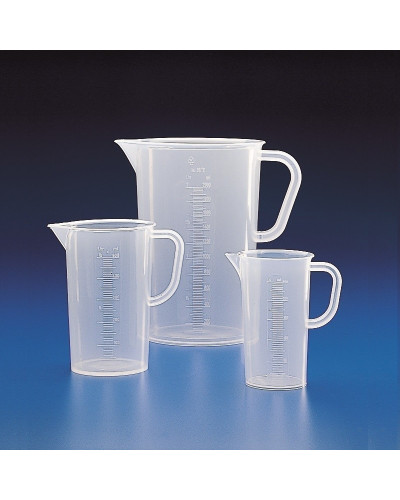 Bécher en polypropylène gradué avec bec verseur