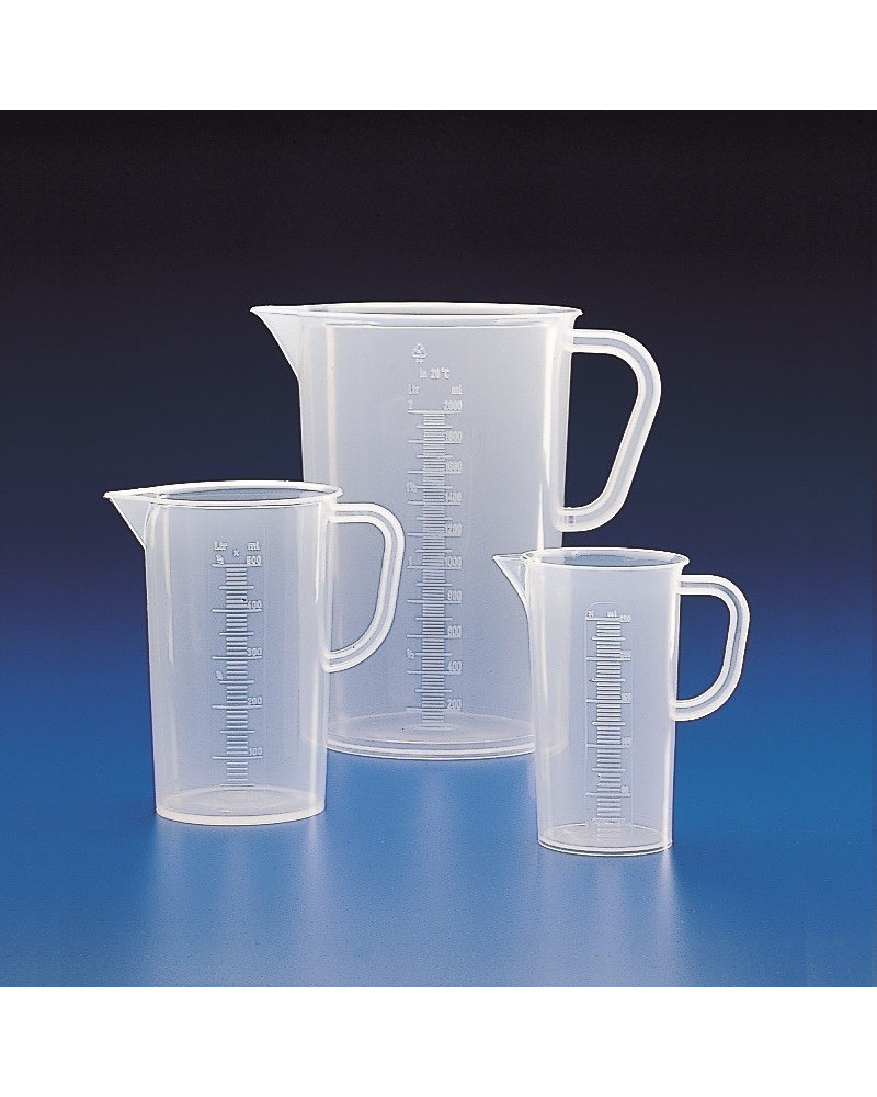 Bécher en polypropylène gradué avec bec verseur Bécher en polypropylène gradué avec bec verseur