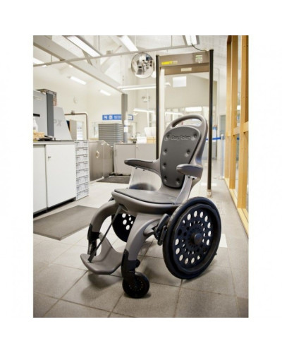 FAUTEUIL ROULANT AMAGNETIQUE EASY ROLLER II 100% THERMOPLASTIQUE FAUTEUIL ROULANT AMAGNETIQUE EASY ROLLER II 100% THERMOPLASTIQUE