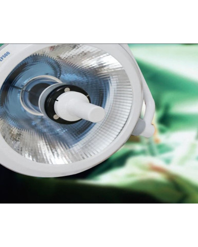 Lampe d'opération scialytique deux coupoles ZF700/500, avec camera vidéo et moniteur de surveillance