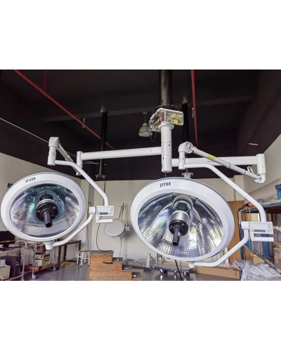Lampe d'opération scialytique deux coupoles ZF700/500