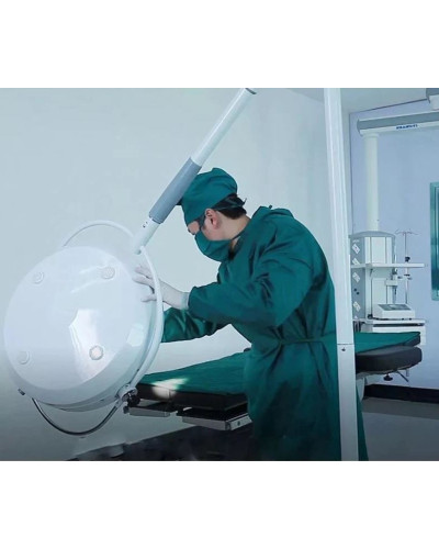 Lampe d'opération mobile à LED 4 réflecteurs, avec batterie de secours