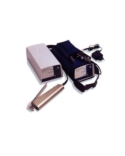 Soudeuse mobile pour tubulures des poches de sang.