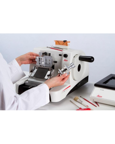 Microtome rotatif manuel, Modèle LEICA 2125