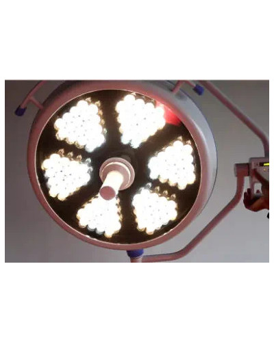 Lampe Opération à deux coupoles SOC700/700III