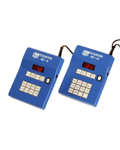 Compteurs électroniques pour cellules à  12 touches d'entrée, avec accumulateur