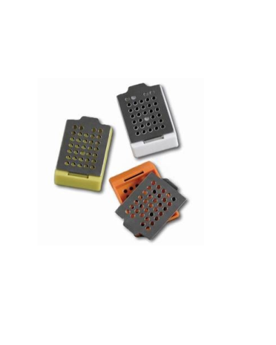 Couvercle métallique pour cassette