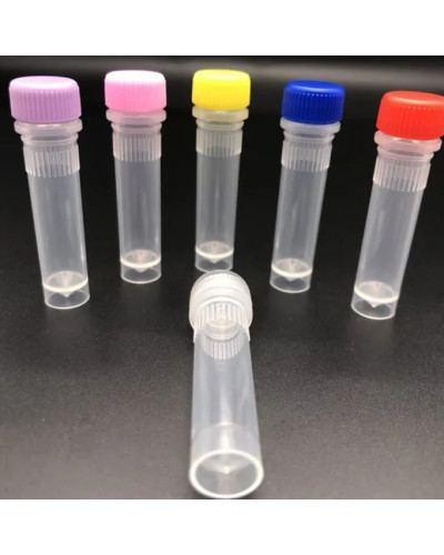 Cryovials 4,5 ml, bouchon o-ring coiffant fond rond avec jupe