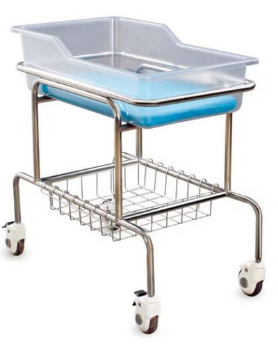 Berceau amovible avec matelas, monté sur roulettes